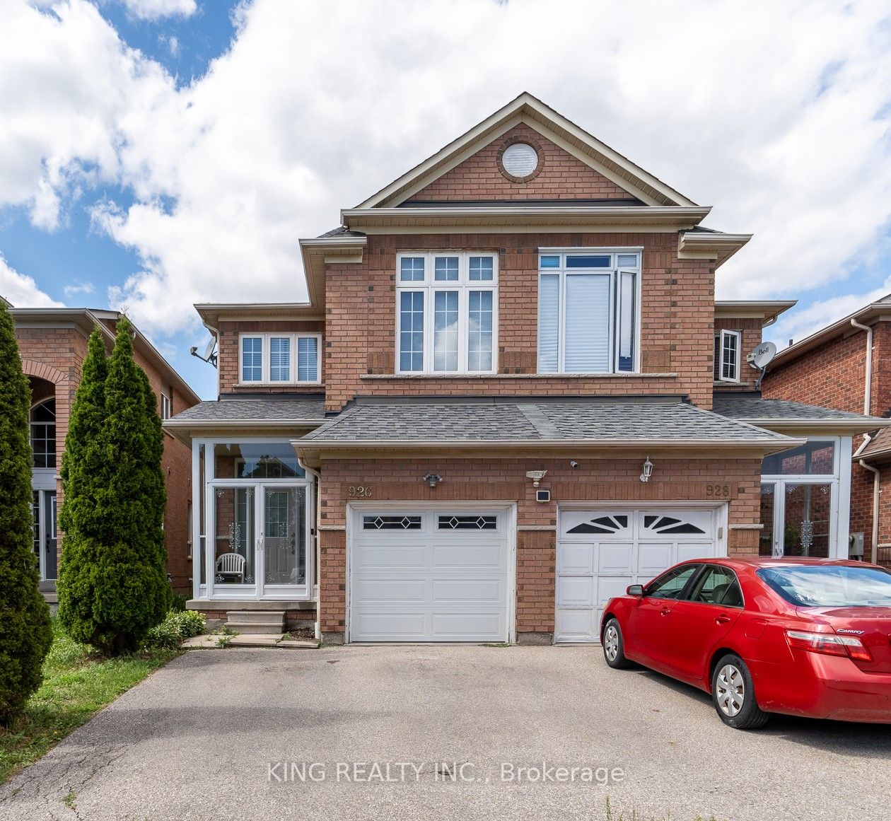 926 Ledbury Cres