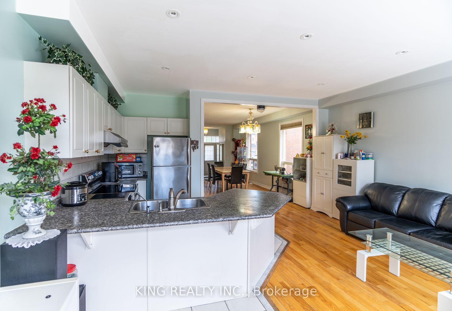 926 Ledbury Cres