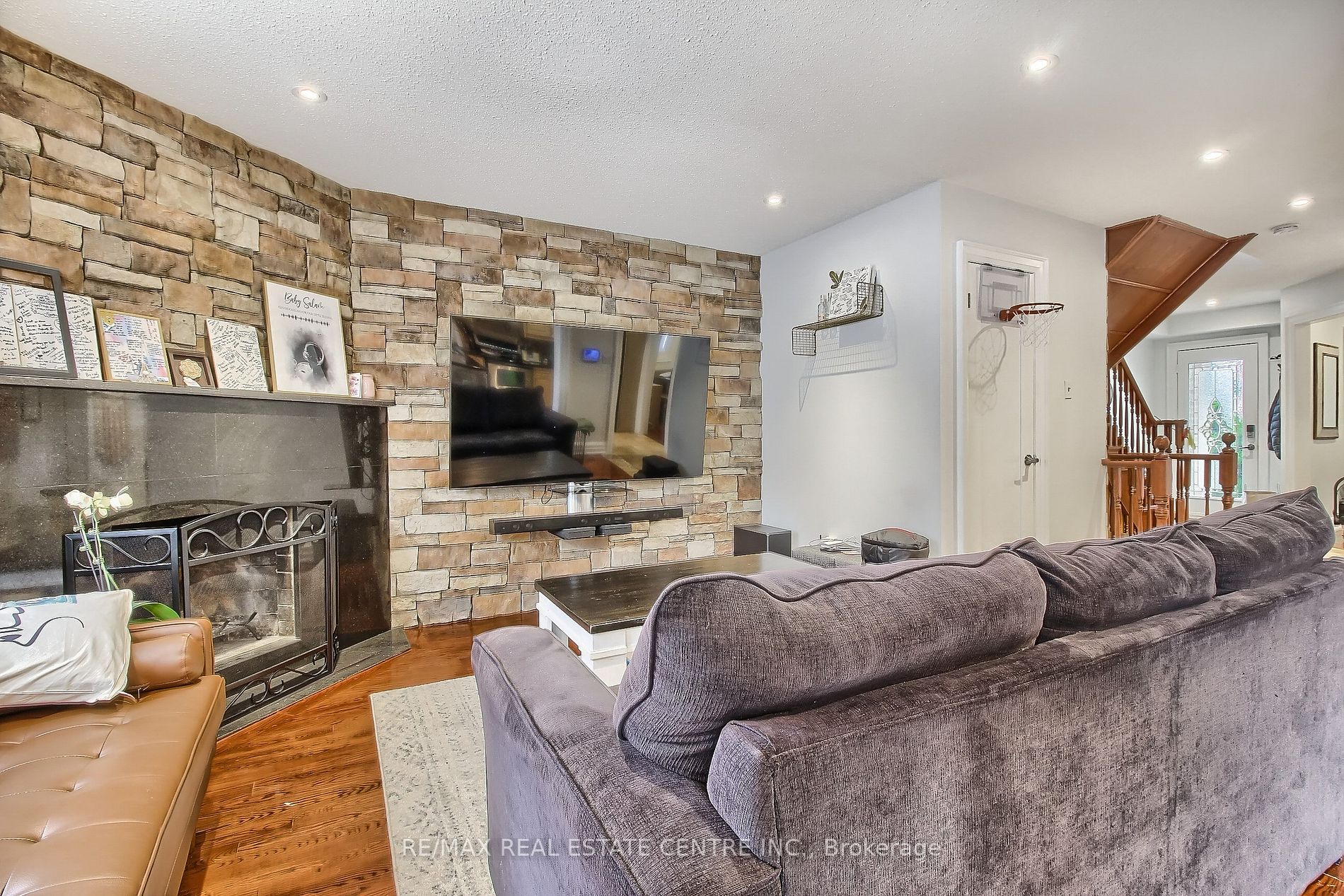 4484 Jenkins Crescent