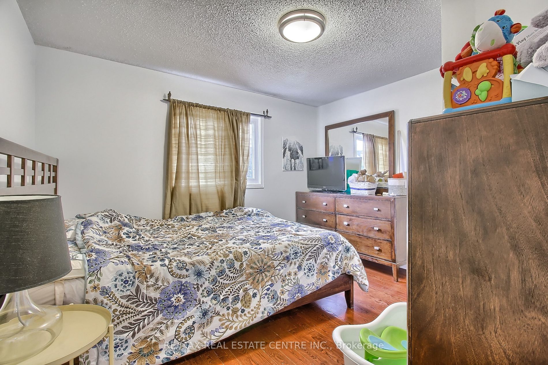 4484 Jenkins Crescent
