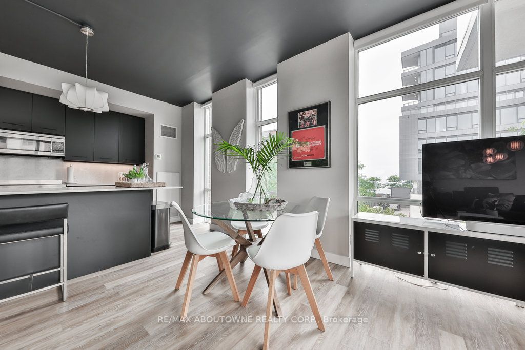 70 Port St E, #301