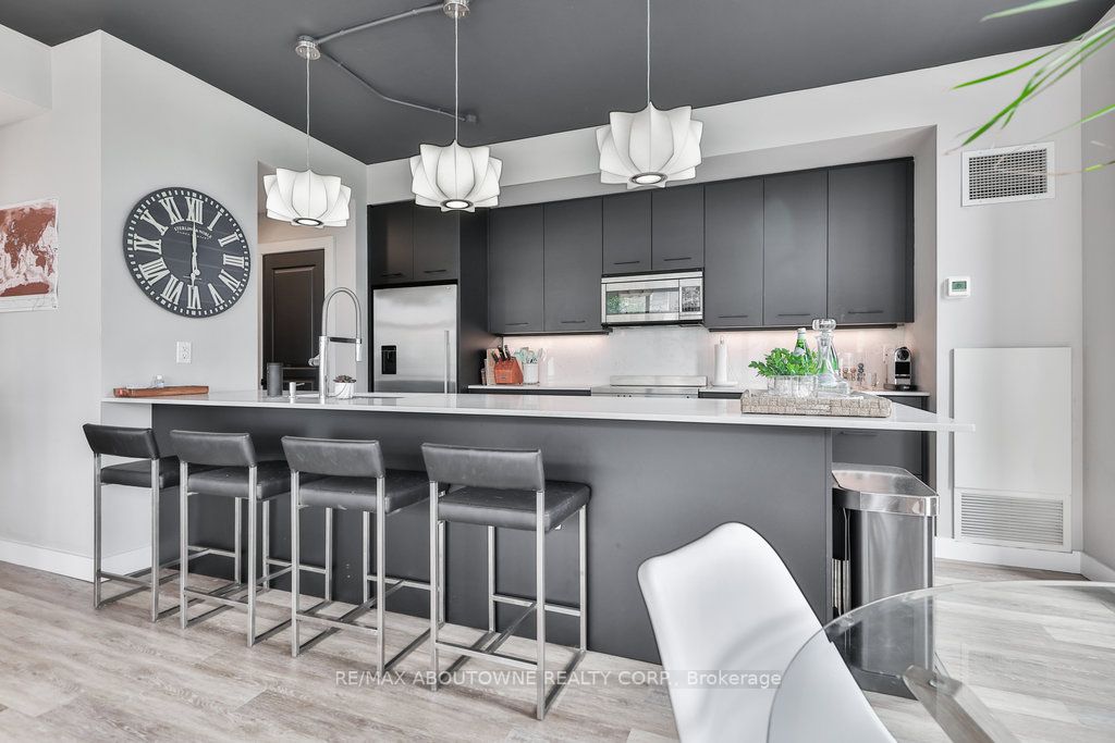 70 Port St E, #301