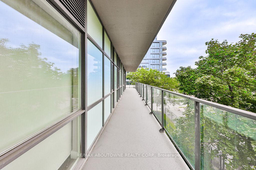 70 Port St E, #301