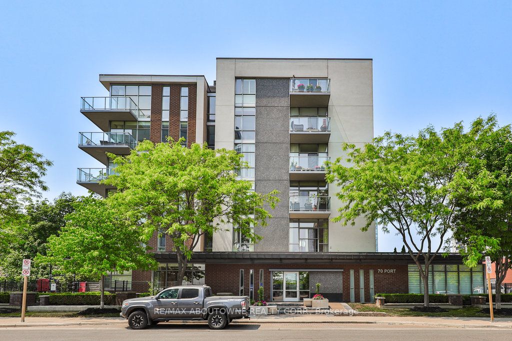 70 Port St E, #301
