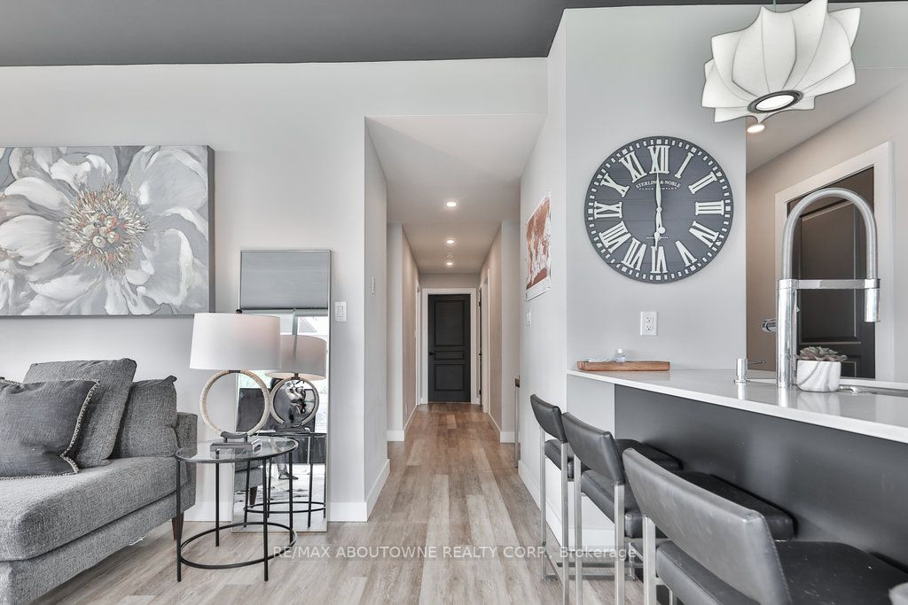 70 Port St E, #301