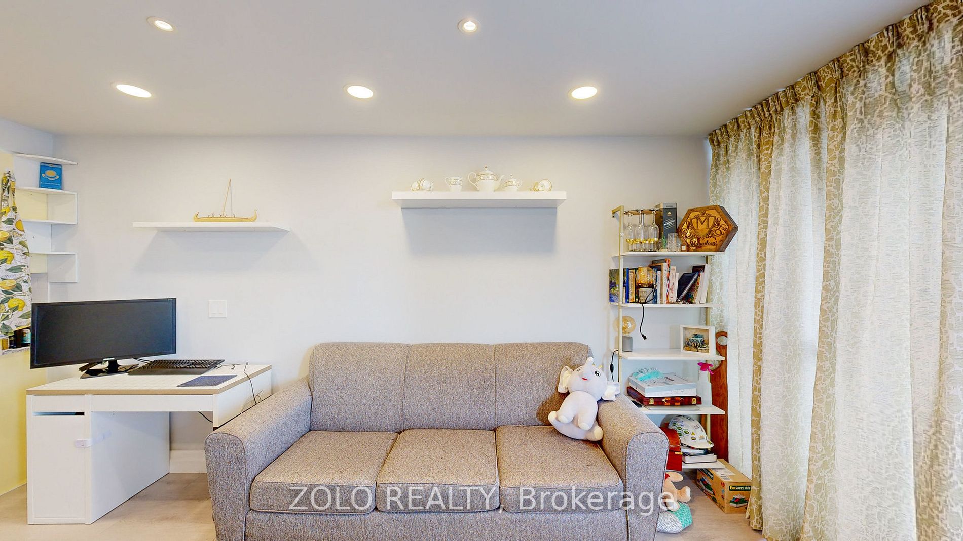 1940 Ironstone Drive, #801