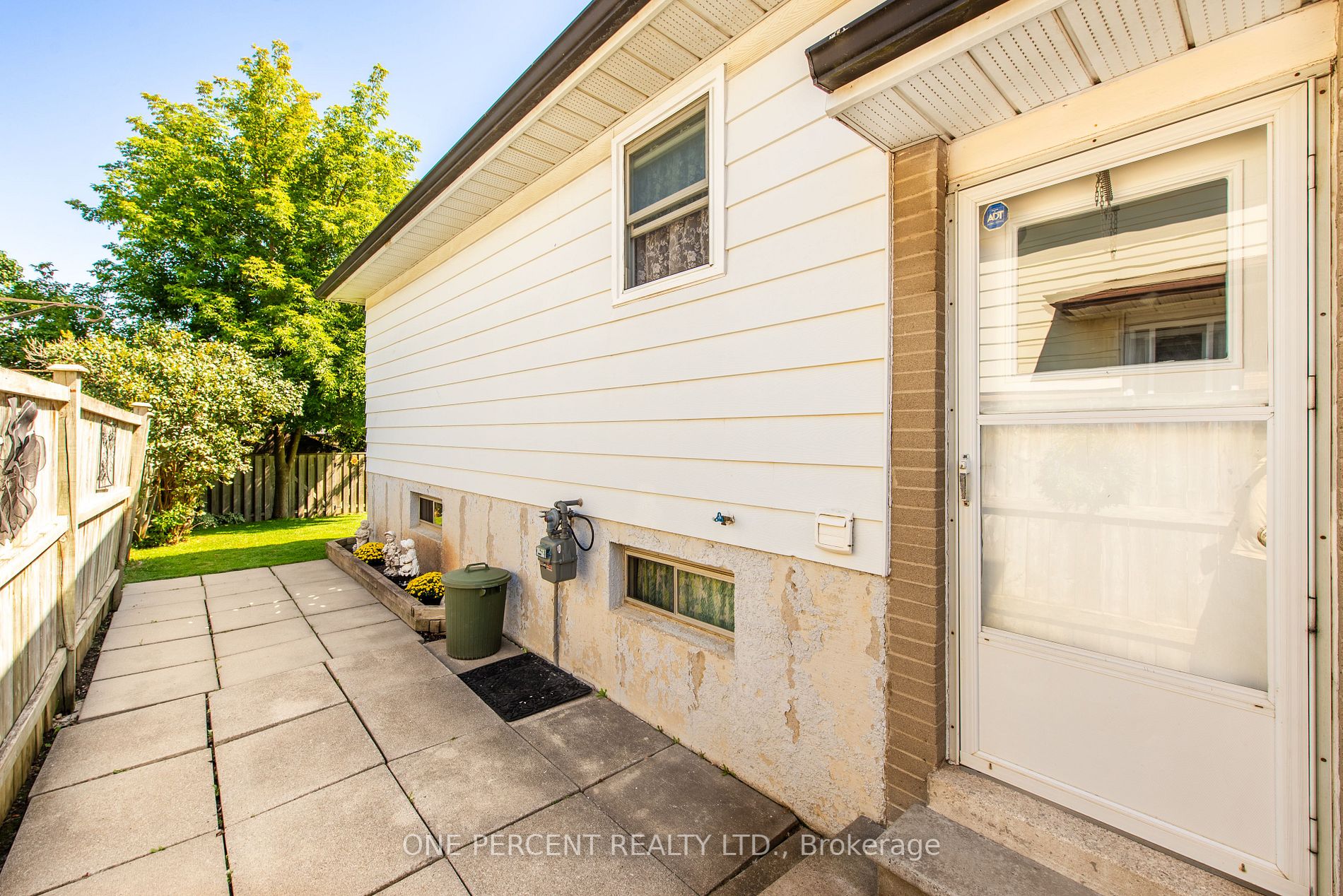 115 Lawrence Avenue