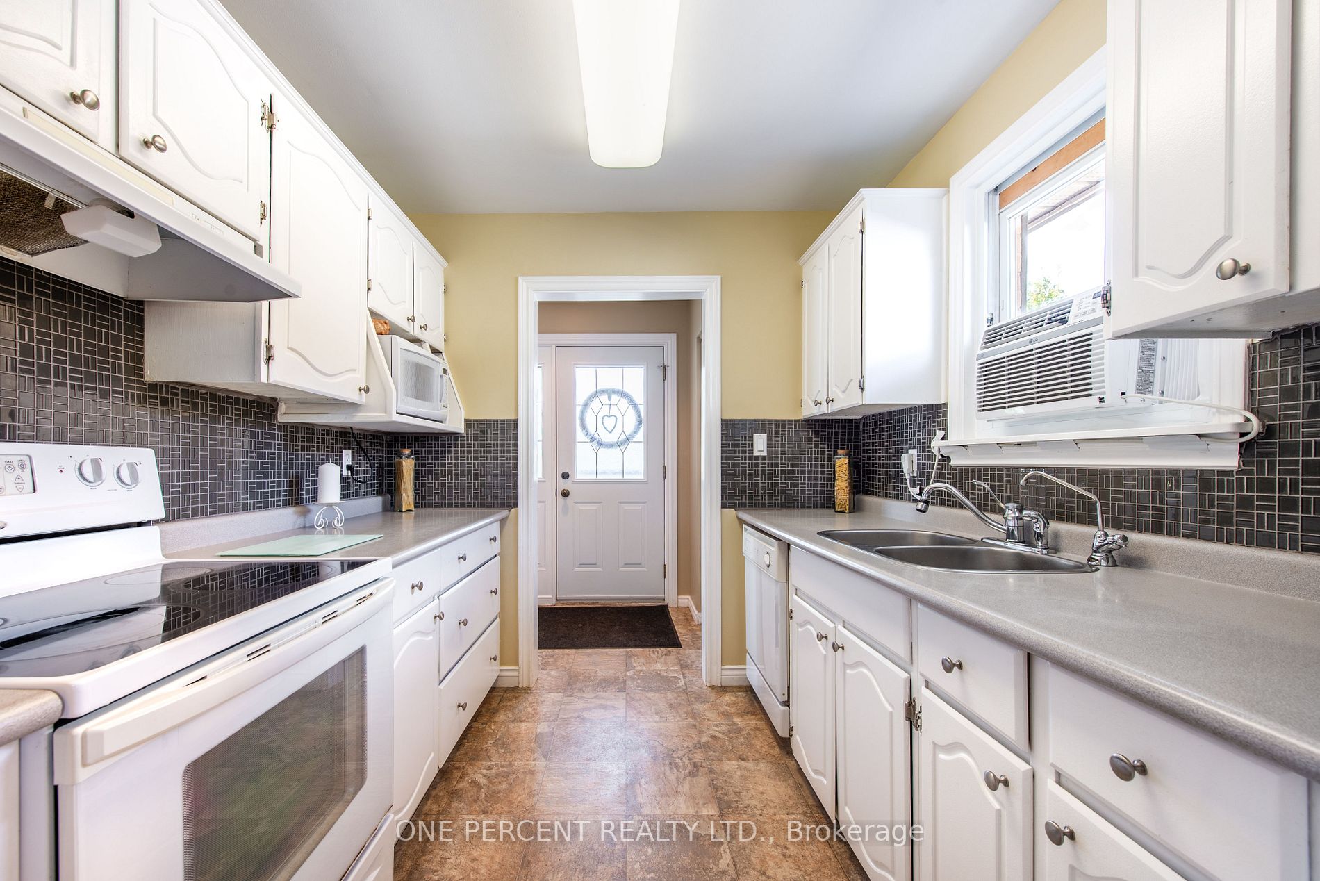 115 Lawrence Avenue