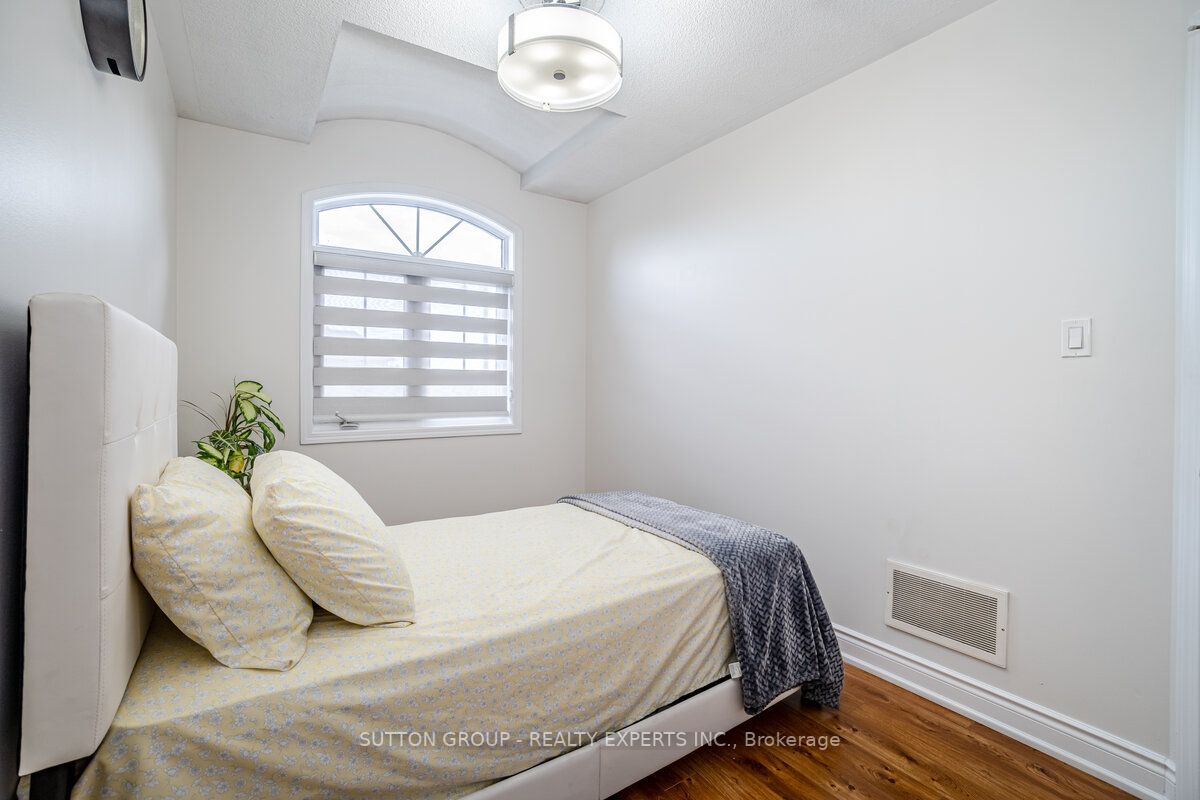211 Thorndale Rd