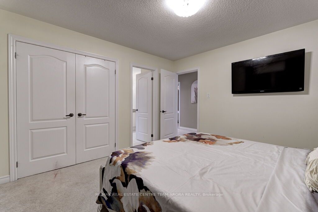 45 Interlacken Dr