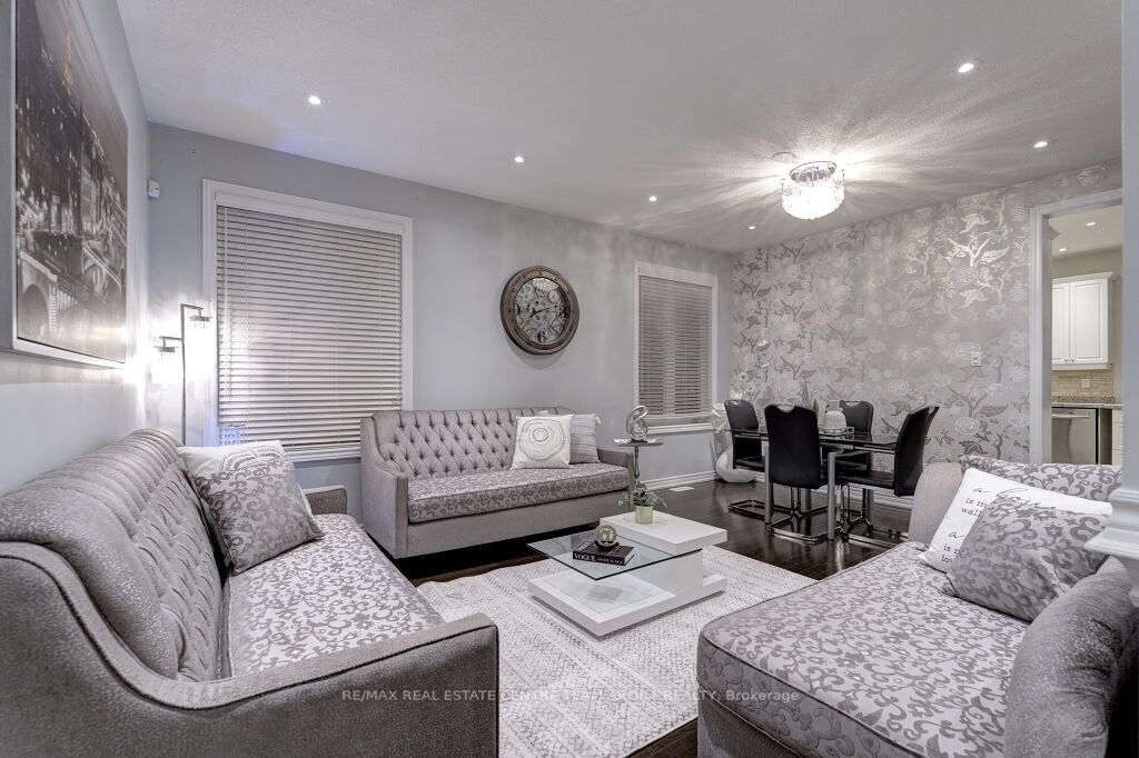45 Interlacken Dr