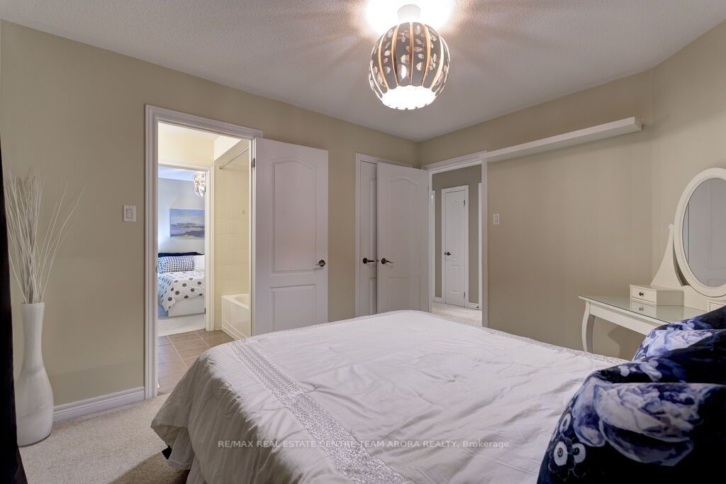 45 Interlacken Dr