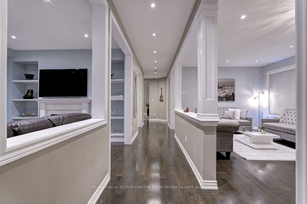 45 Interlacken Dr