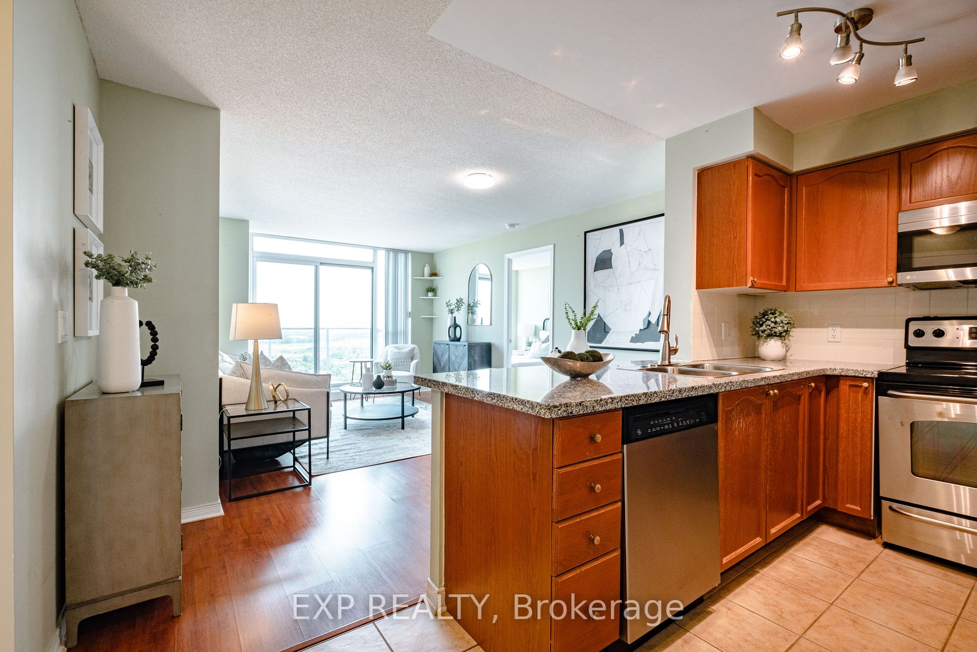 4889 Kimbermount Avenue, #PH7