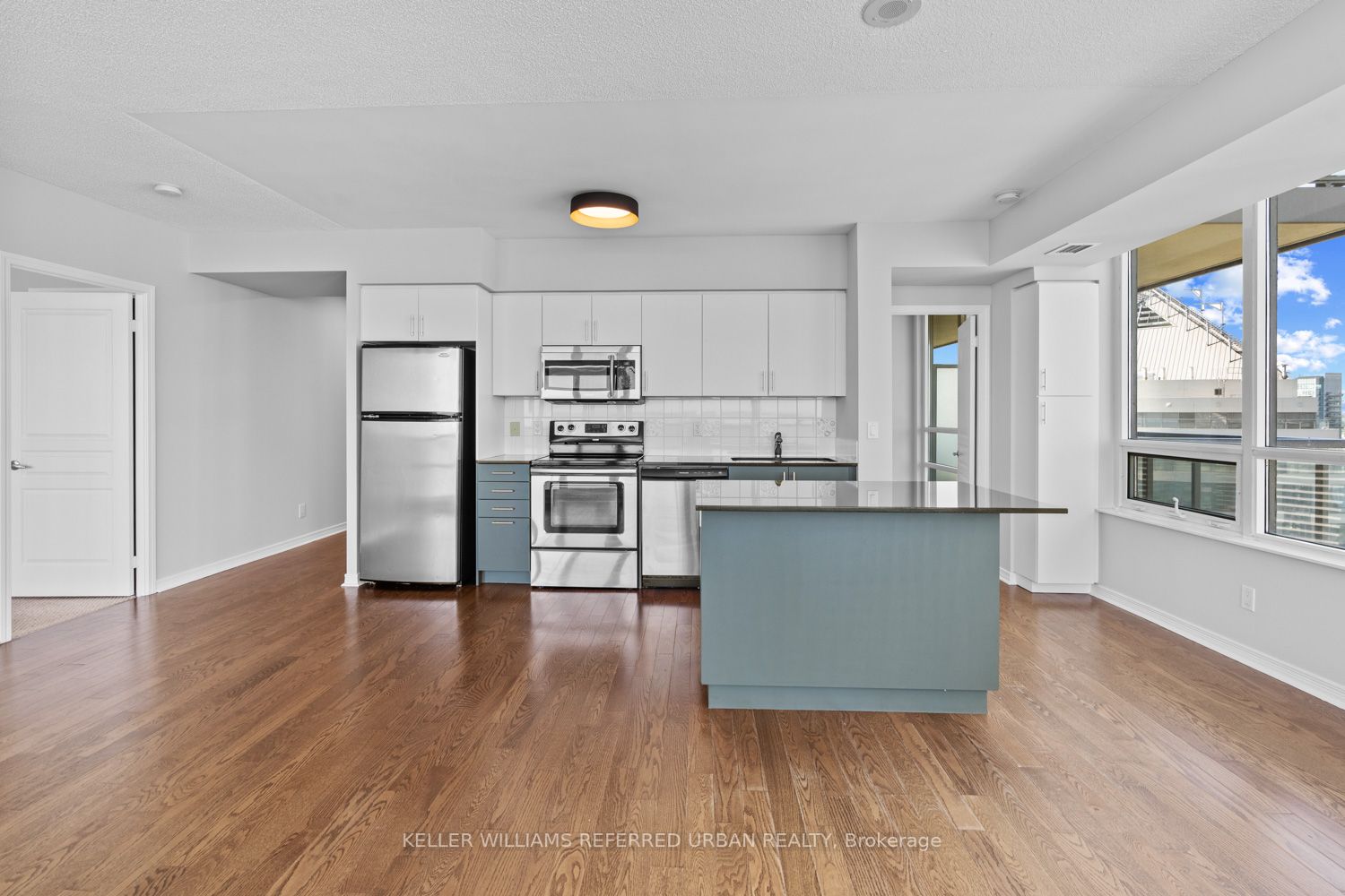 2240 Lake Shore Blvd W, #3006