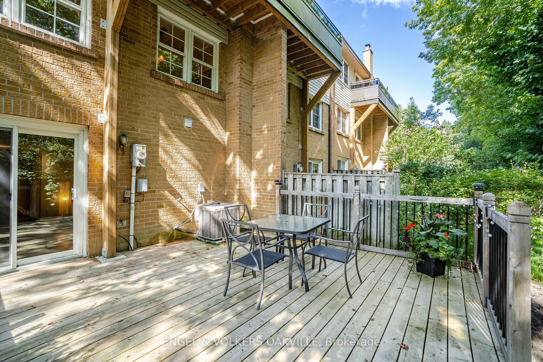 2120 Rathburn Rd E, #68