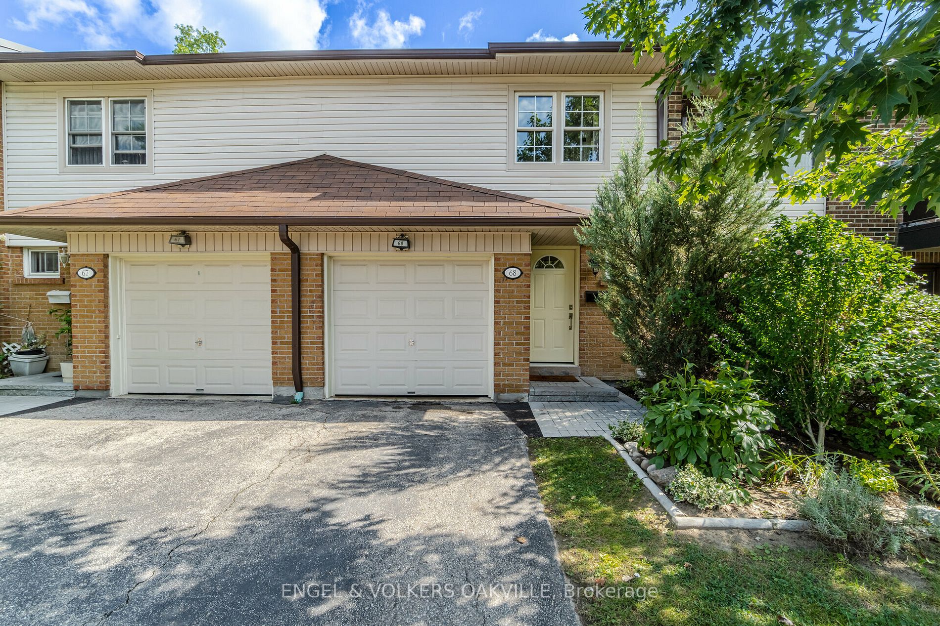 2120 Rathburn Rd E, #68