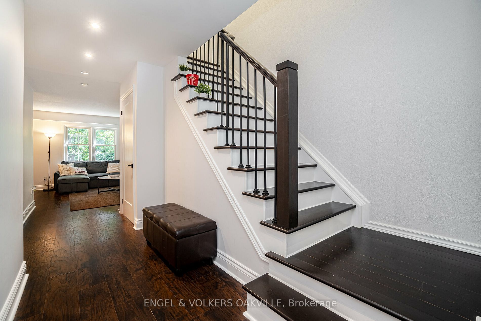 2120 Rathburn Rd E, #68