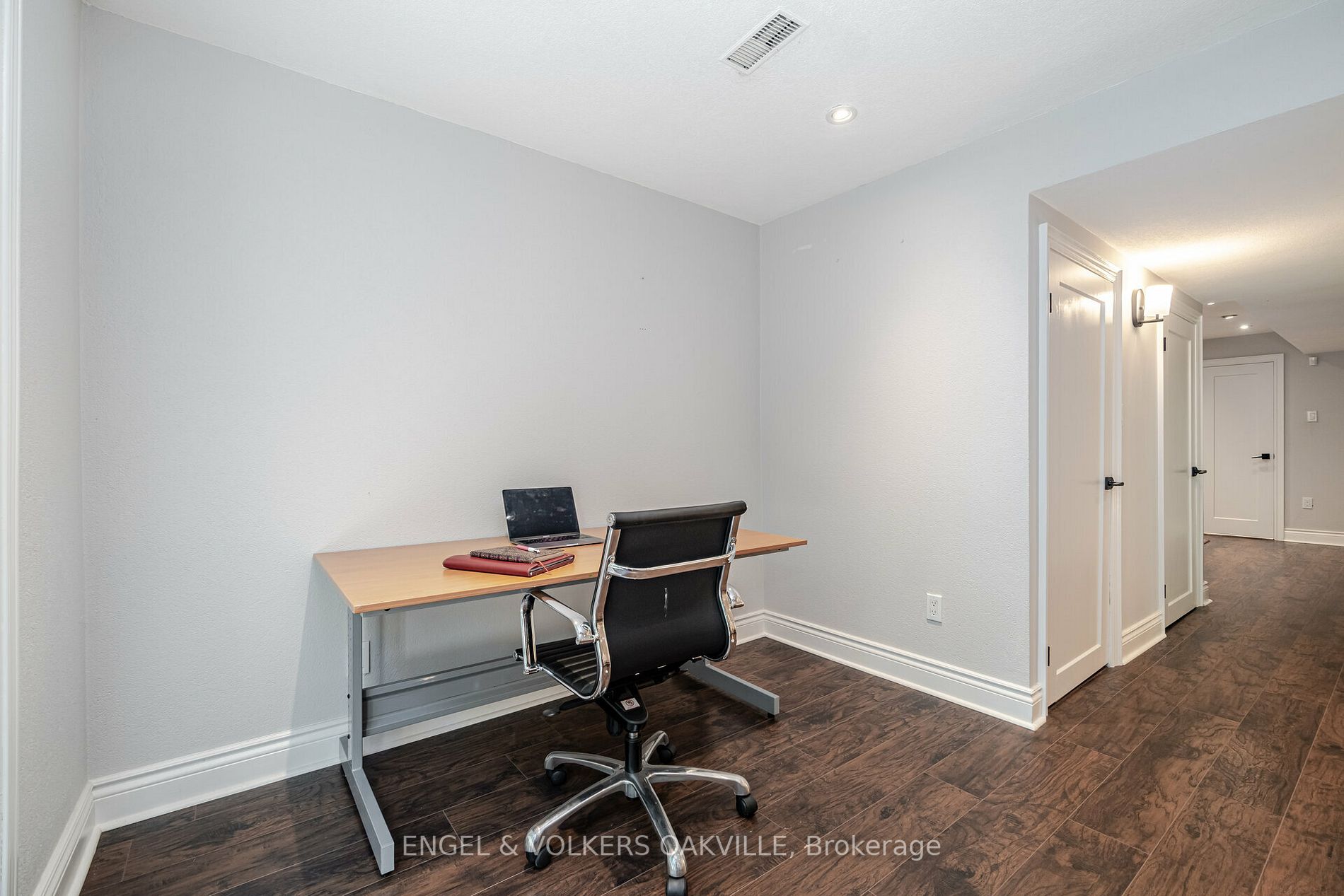 2120 Rathburn Rd E, #68