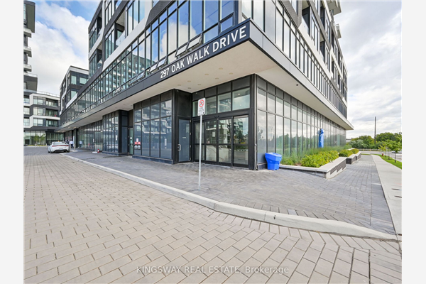 297 Oak Walk Dr, Oakville