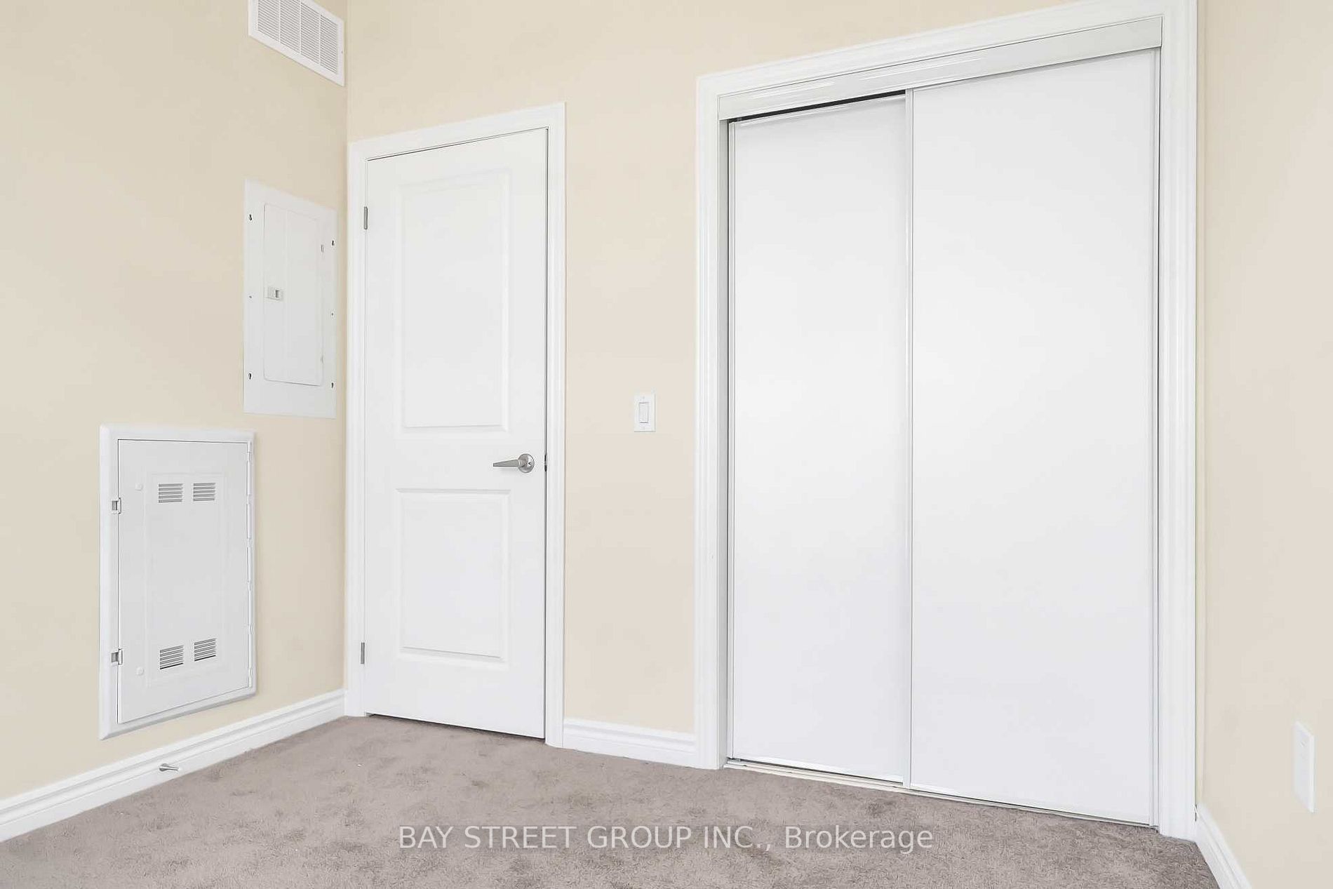 10 Halliford Pl, #313