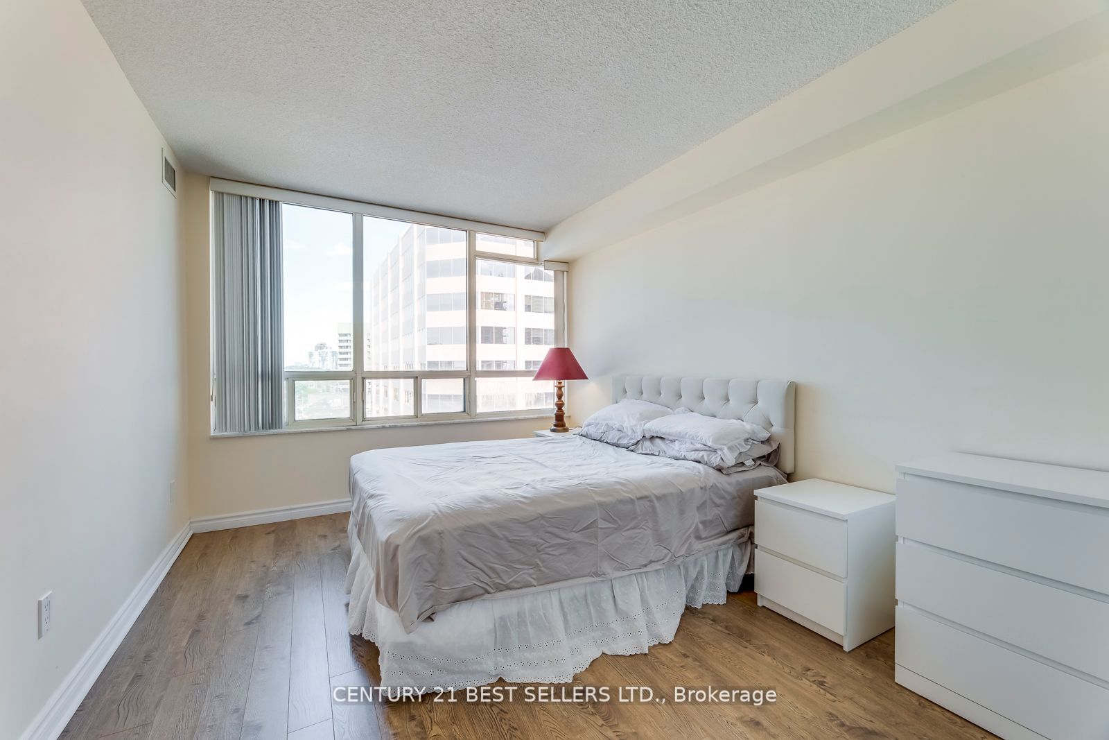 265 Enfield Pl, #908