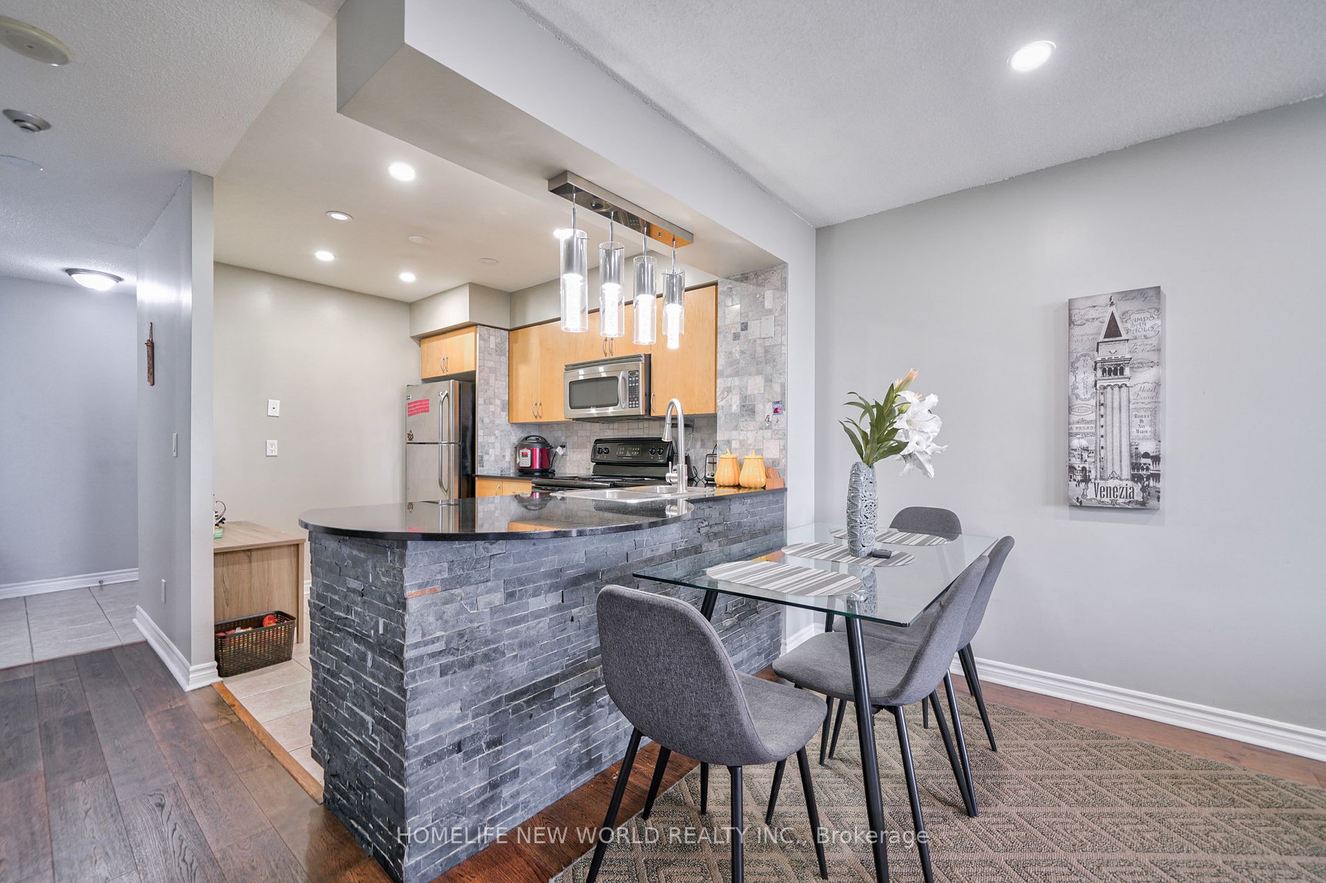 4090 Living Arts Dr, #708