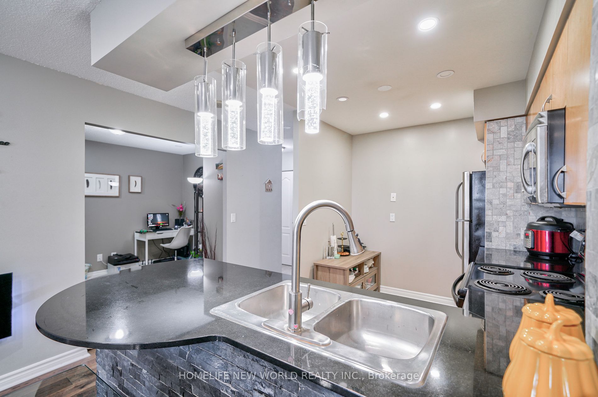 4090 Living Arts Dr, #708