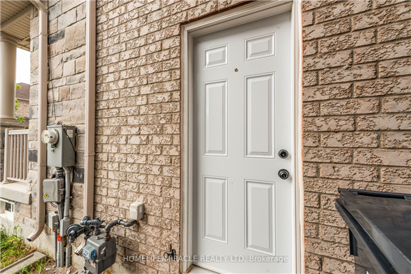 30 Lloyd Cres, Brampton