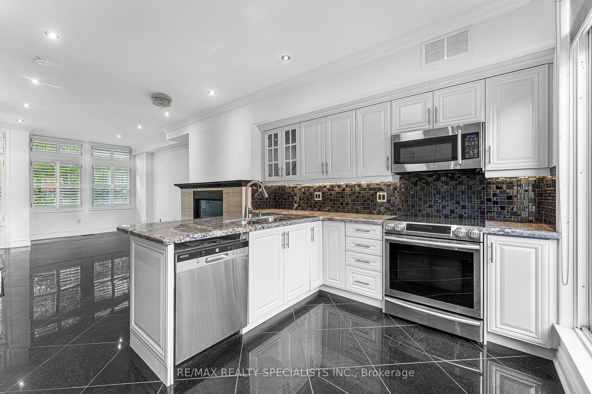 146 Resurrection Rd, #8