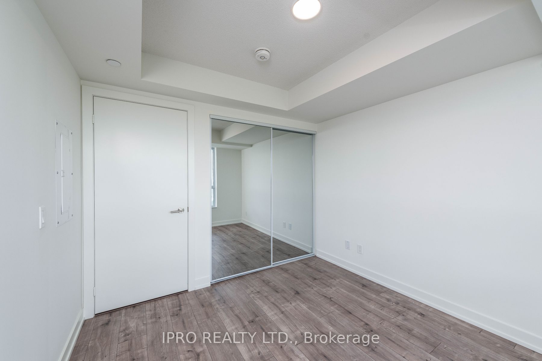 10 Wilby Crescent, #1404