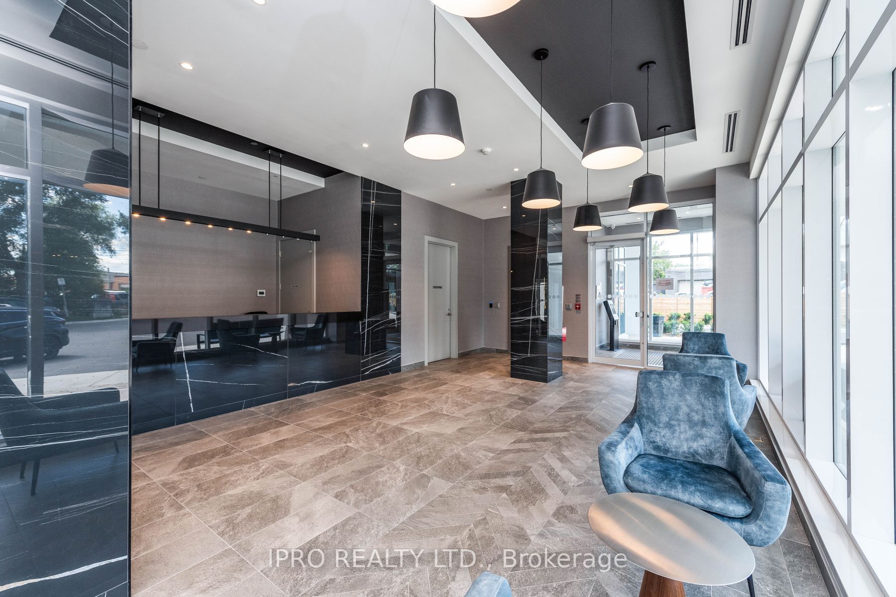 10 Wilby Crescent, #1404