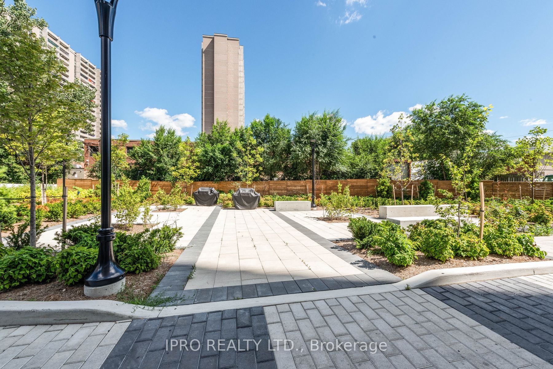 10 Wilby Crescent, #1404