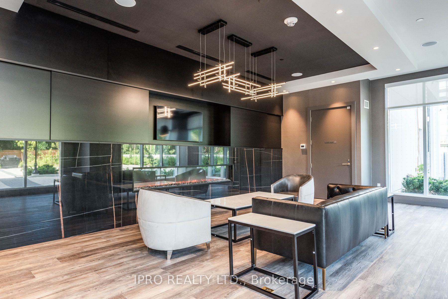 10 Wilby Crescent, #1404