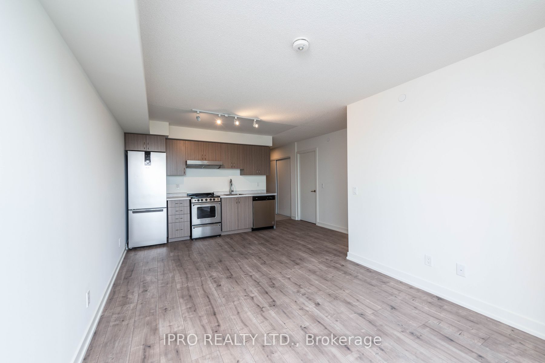 10 Wilby Crescent, #1404