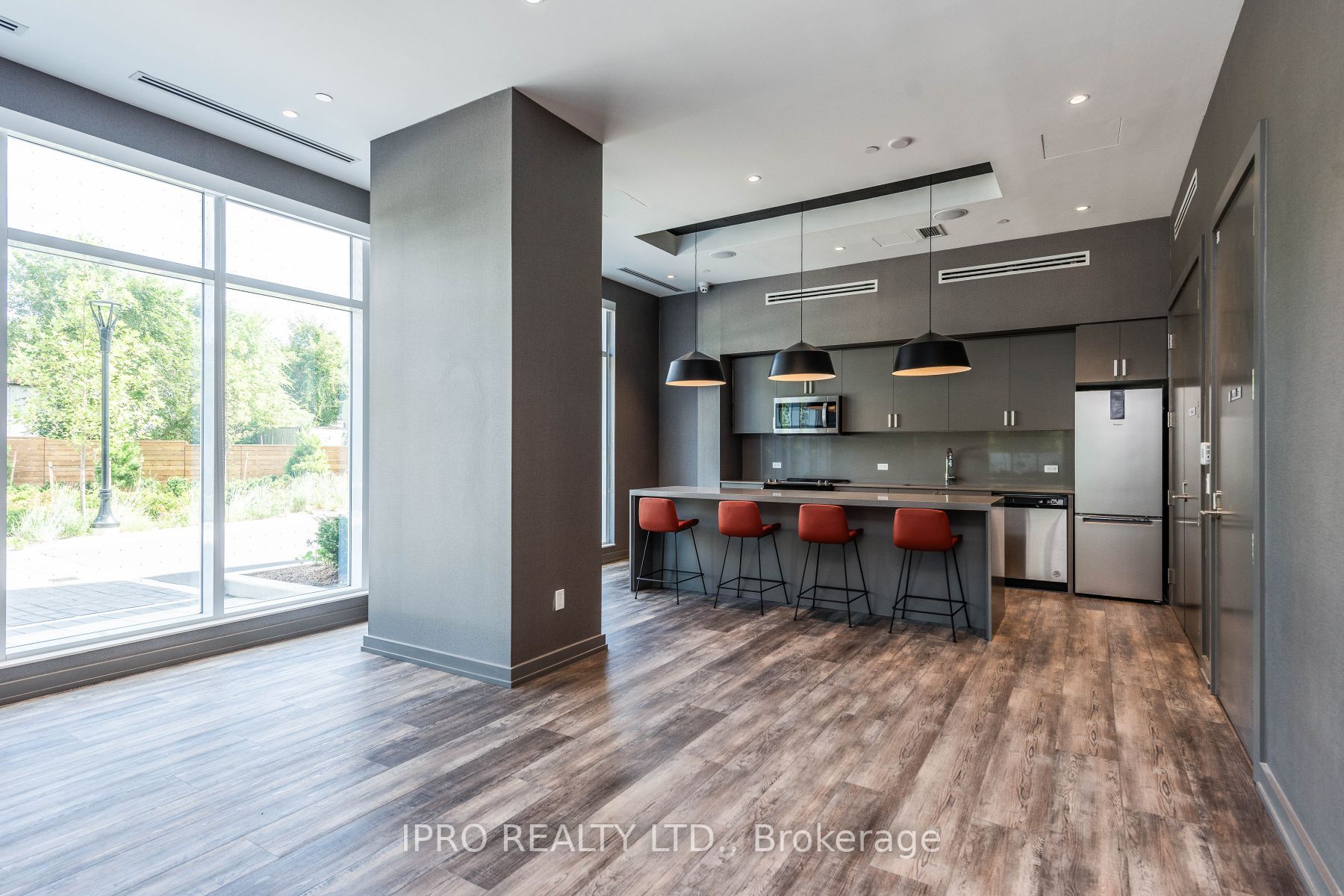 10 Wilby Crescent, #1404