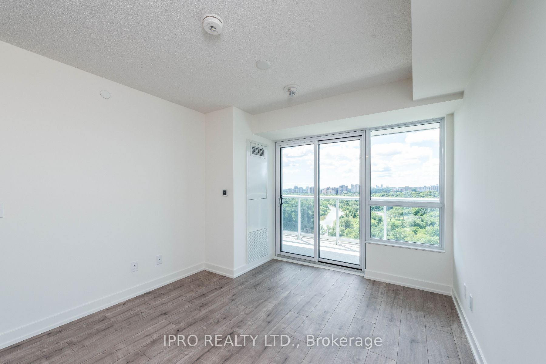 10 Wilby Crescent, #1404
