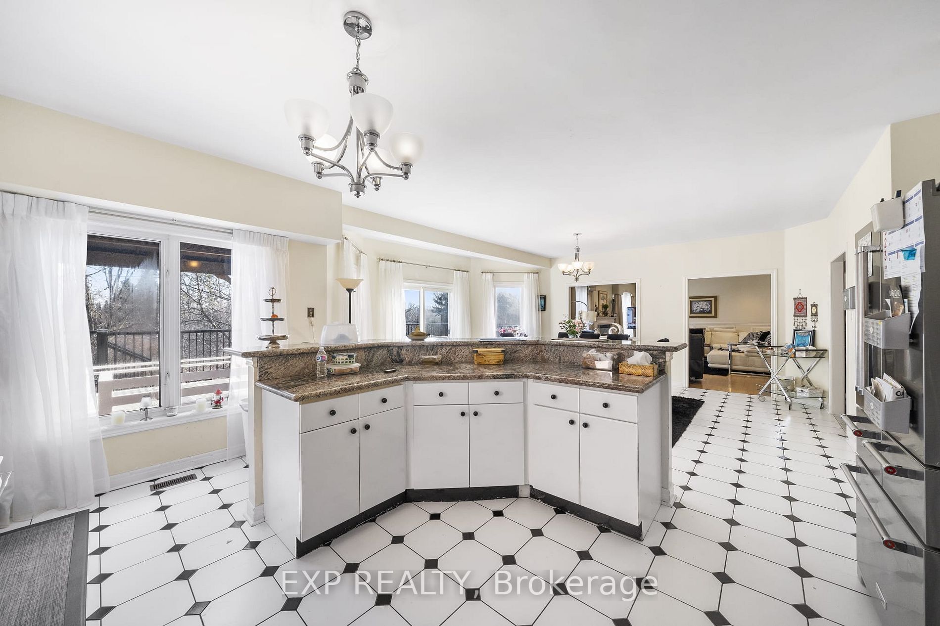 2166 Erin Centre Boulevard