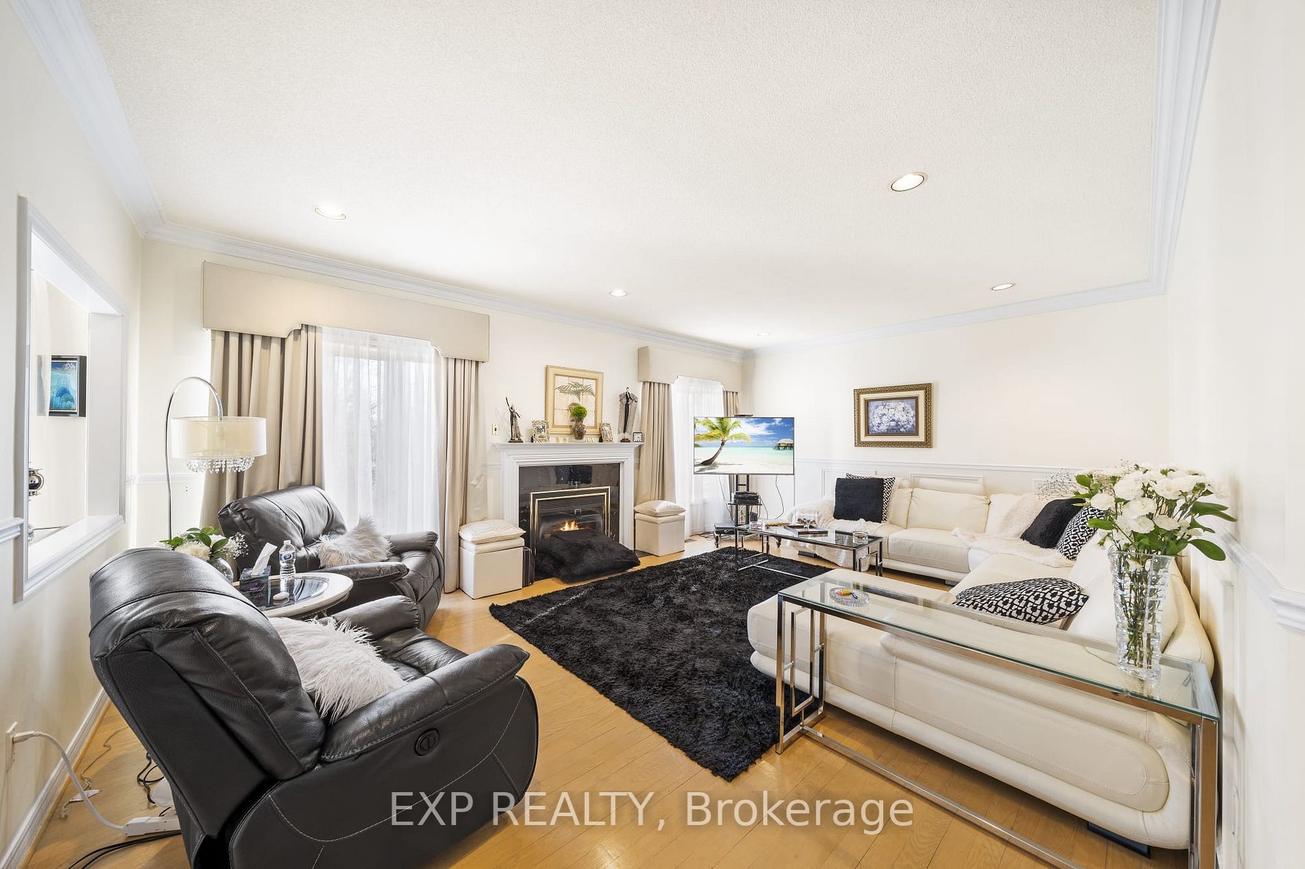 2166 Erin Centre Boulevard
