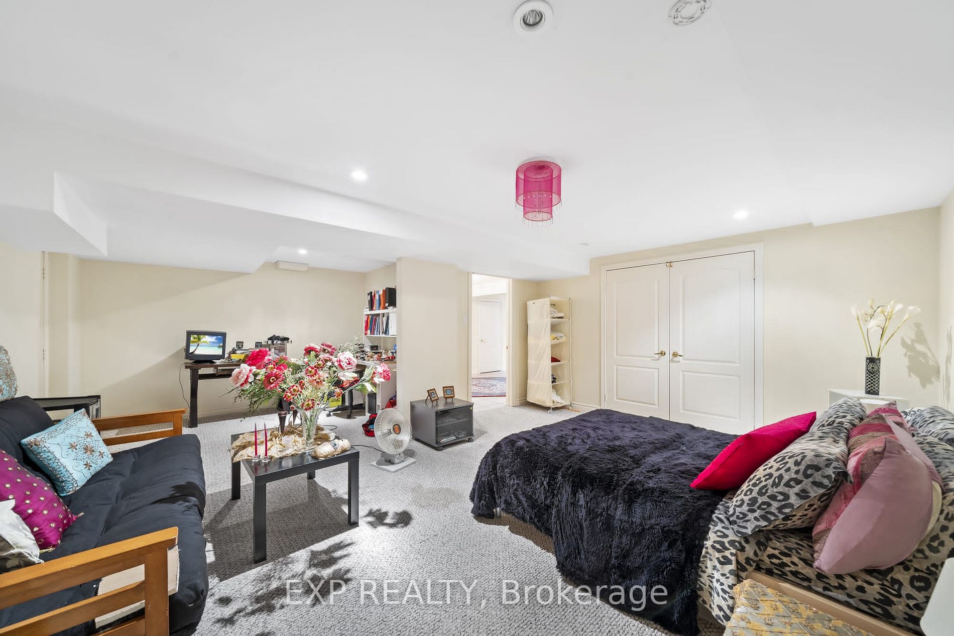 2166 Erin Centre Boulevard
