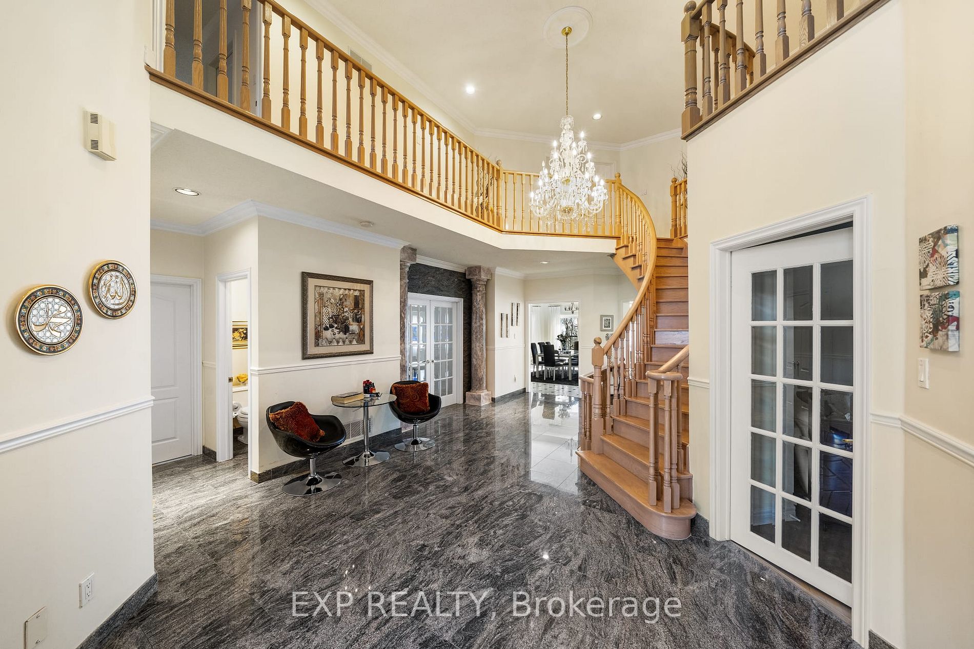 2166 Erin Centre Boulevard