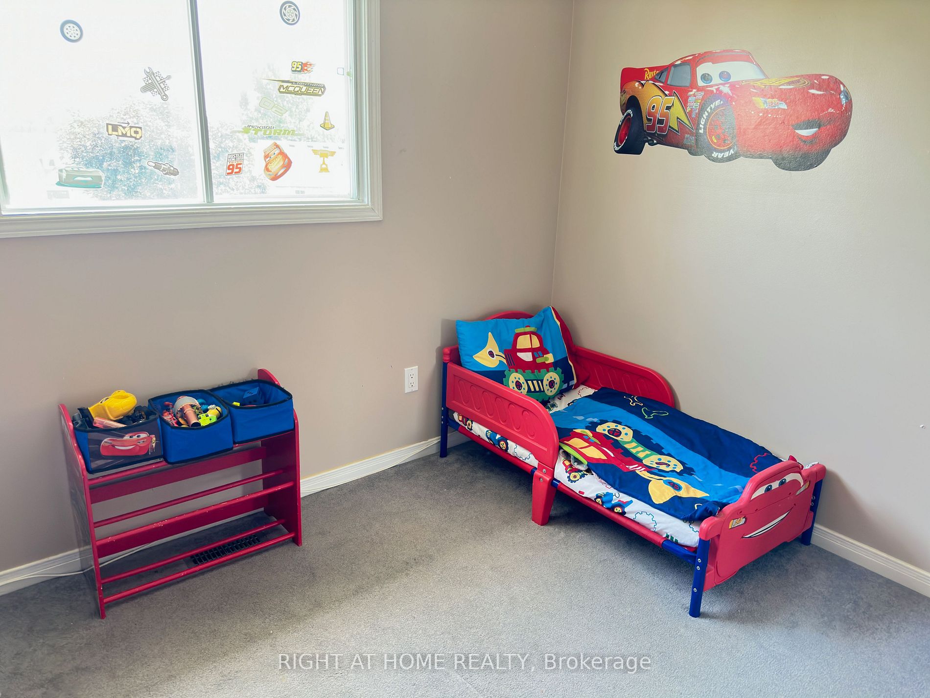 318 Hansen Blvd