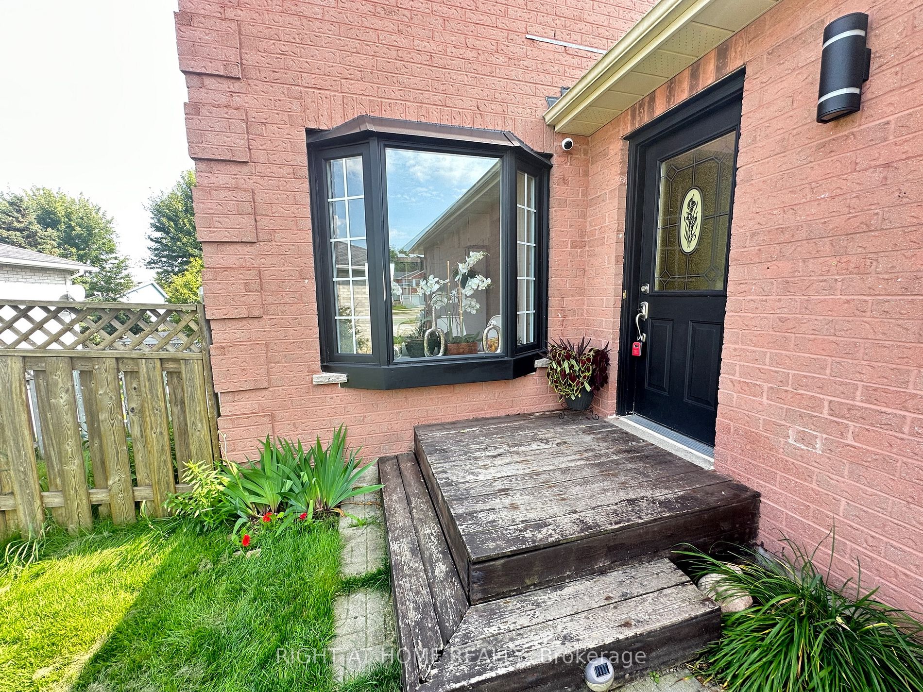 318 Hansen Blvd