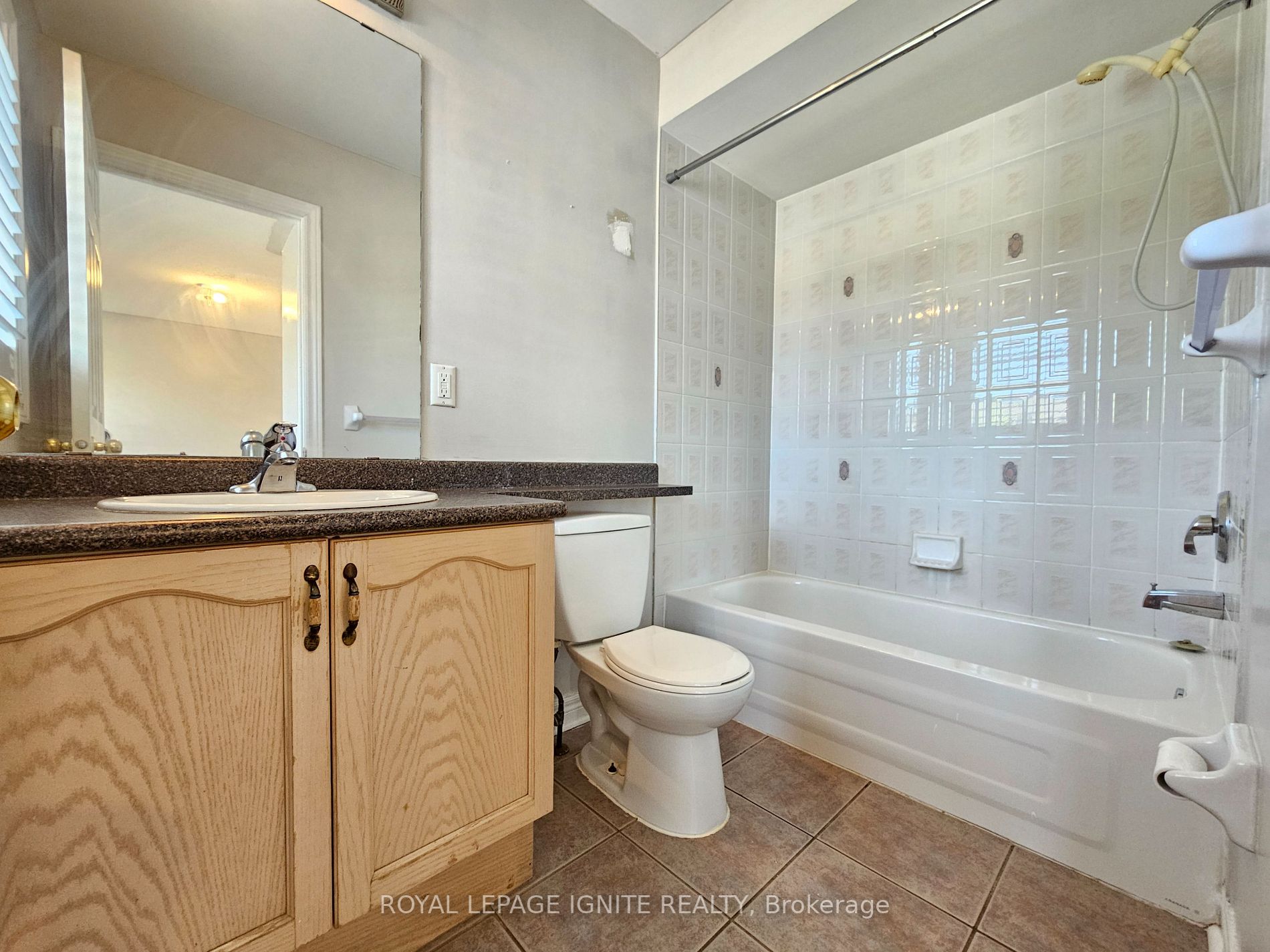 6 Trevino Crescent