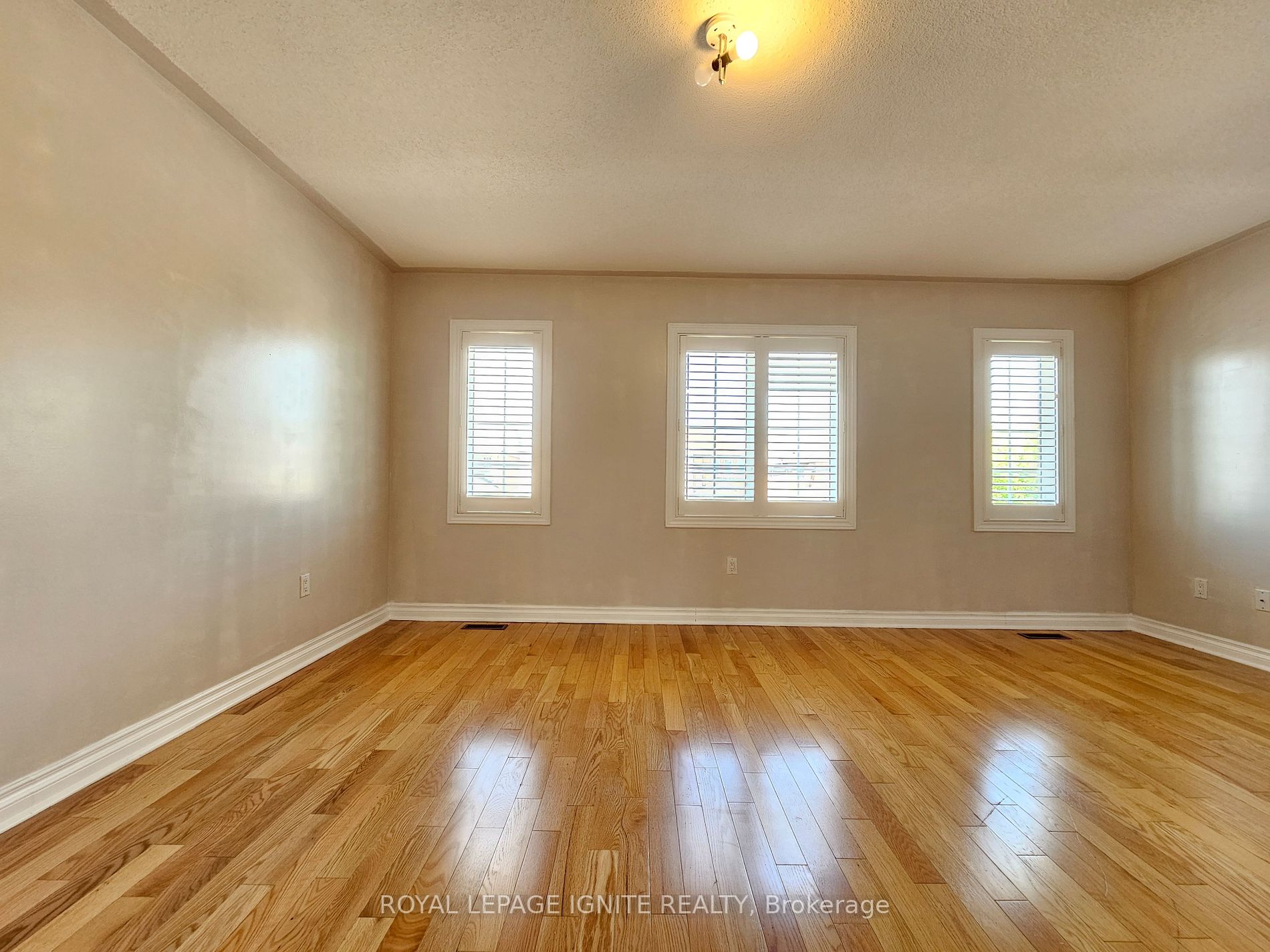 6 Trevino Crescent