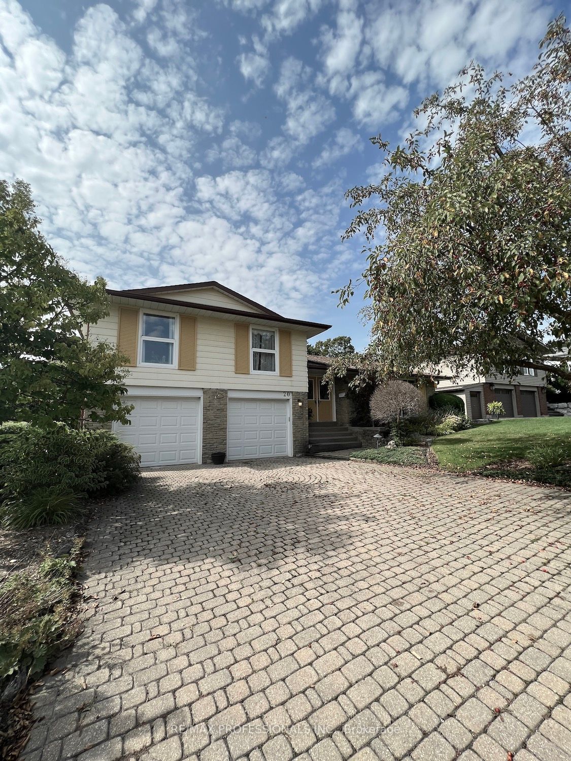 20 Noble Crt