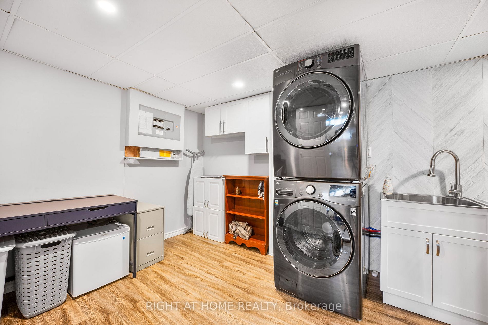 8 Kilmanagh Crt