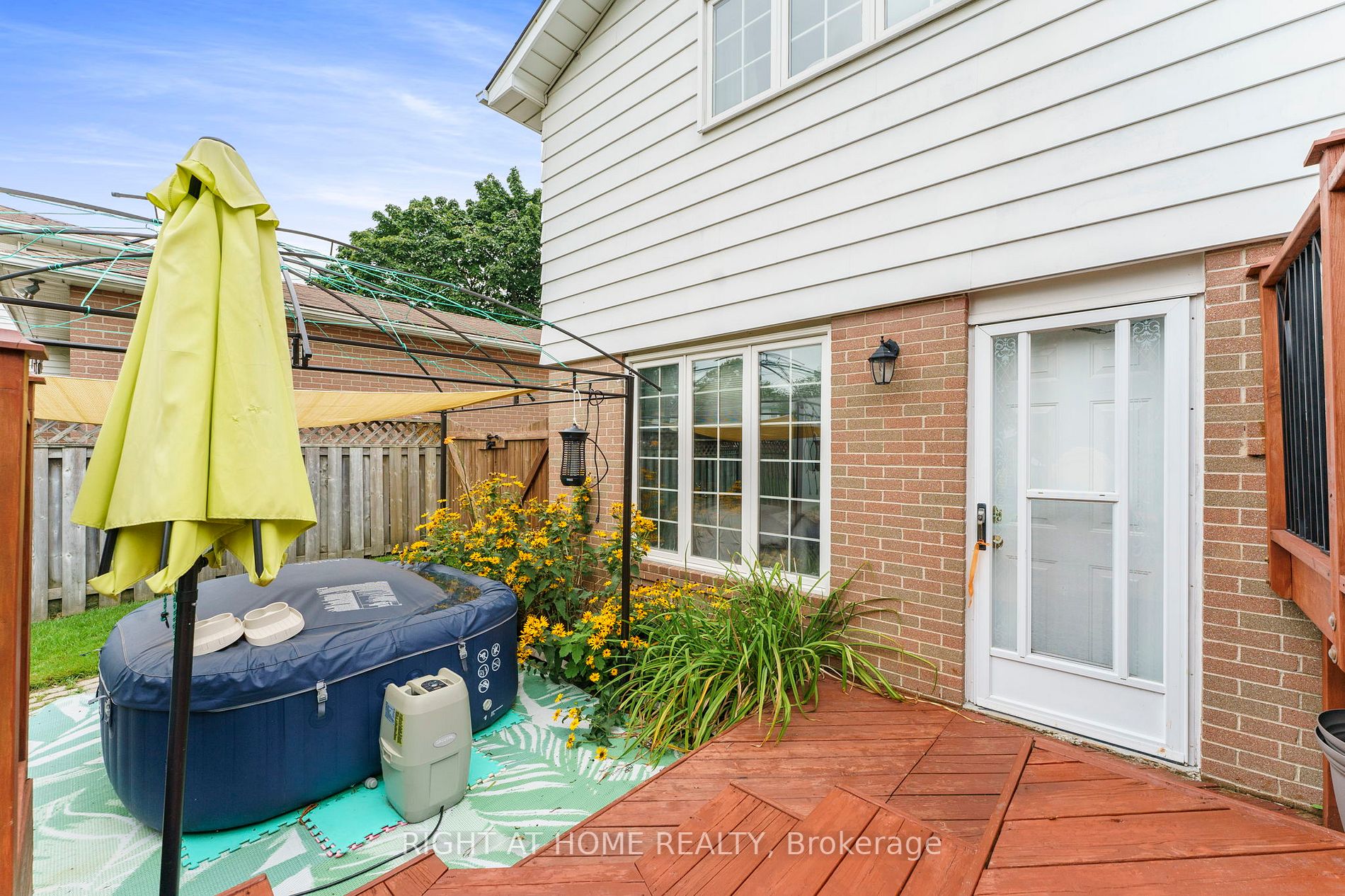 8 Kilmanagh Crt