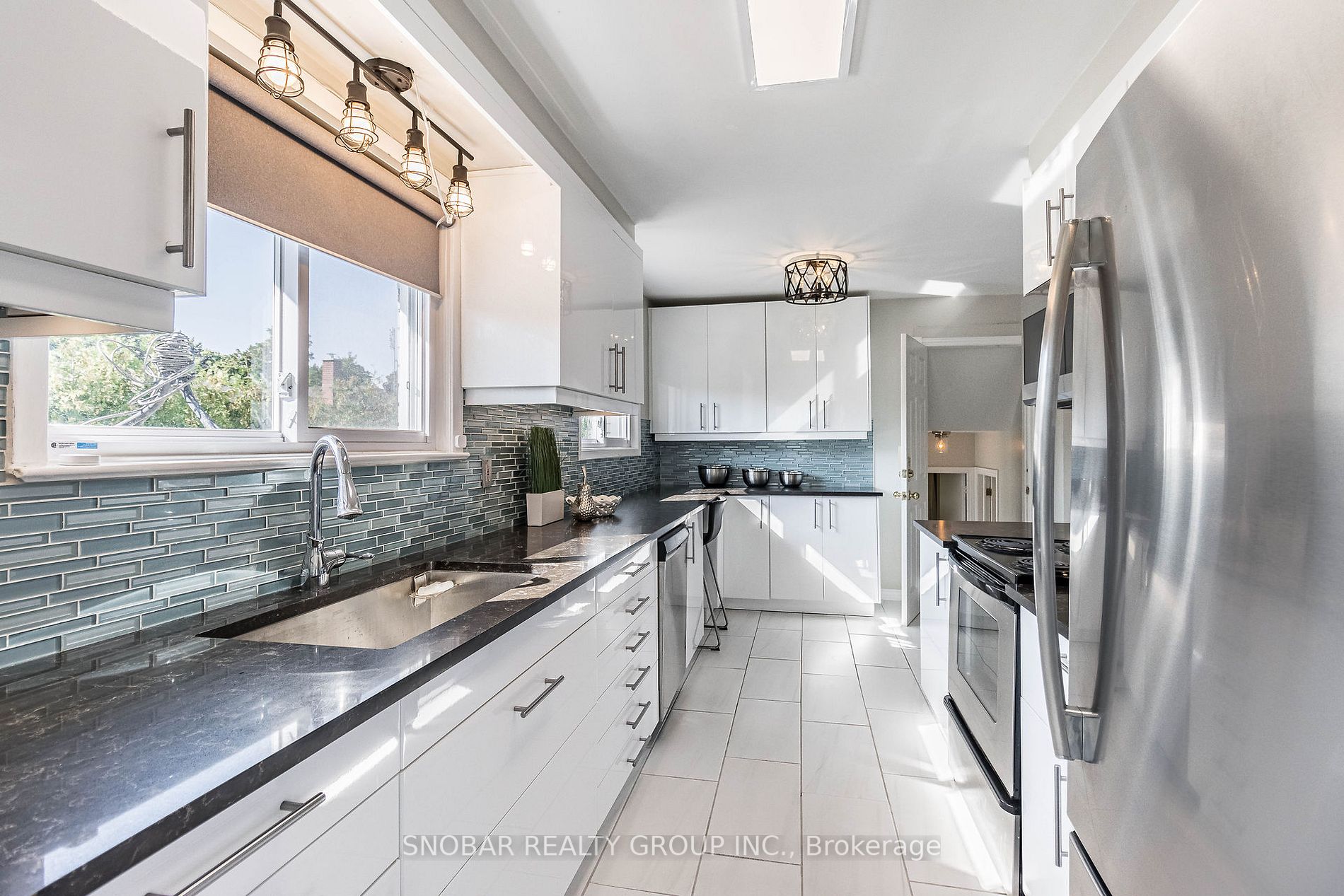 1277 Fairdale Dr