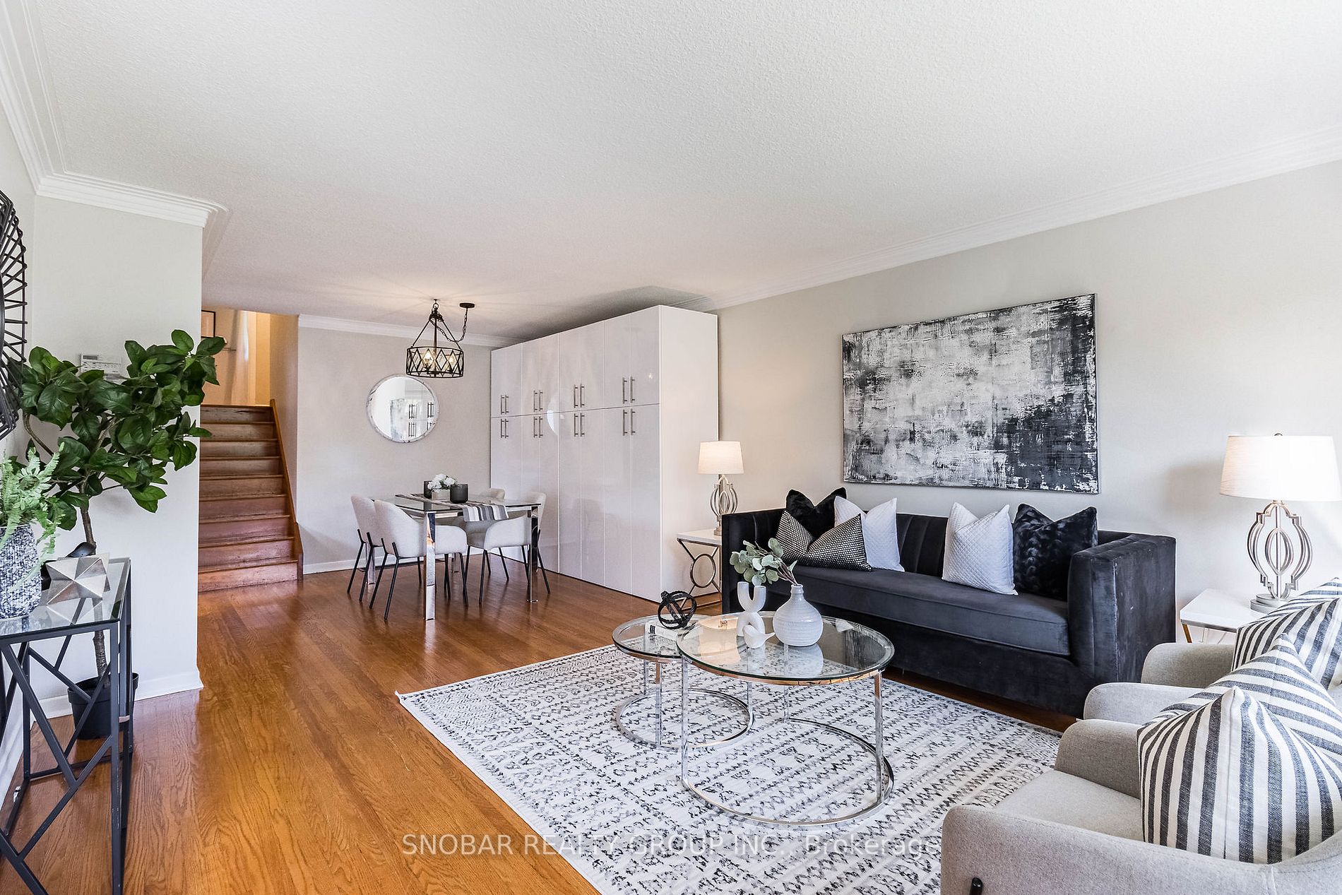 1277 Fairdale Dr